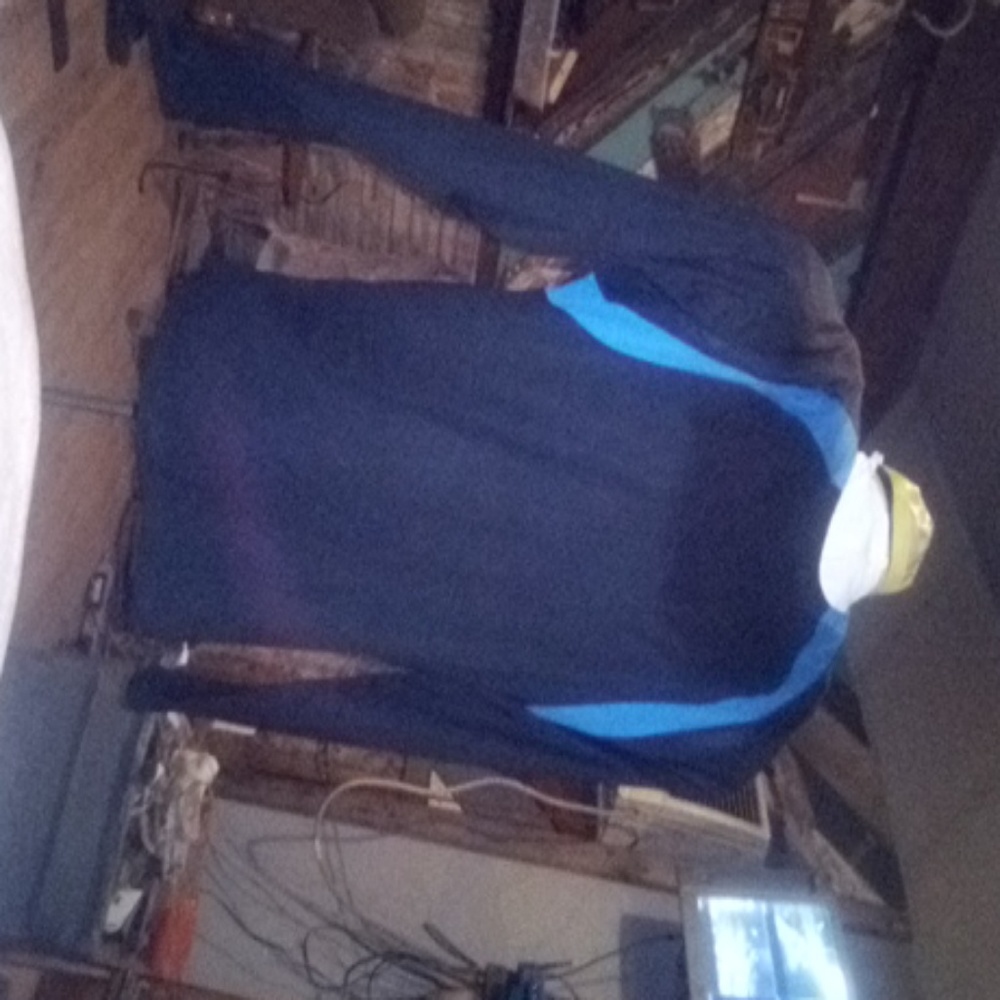 Mens rec tech  long sleeve shirt sz large